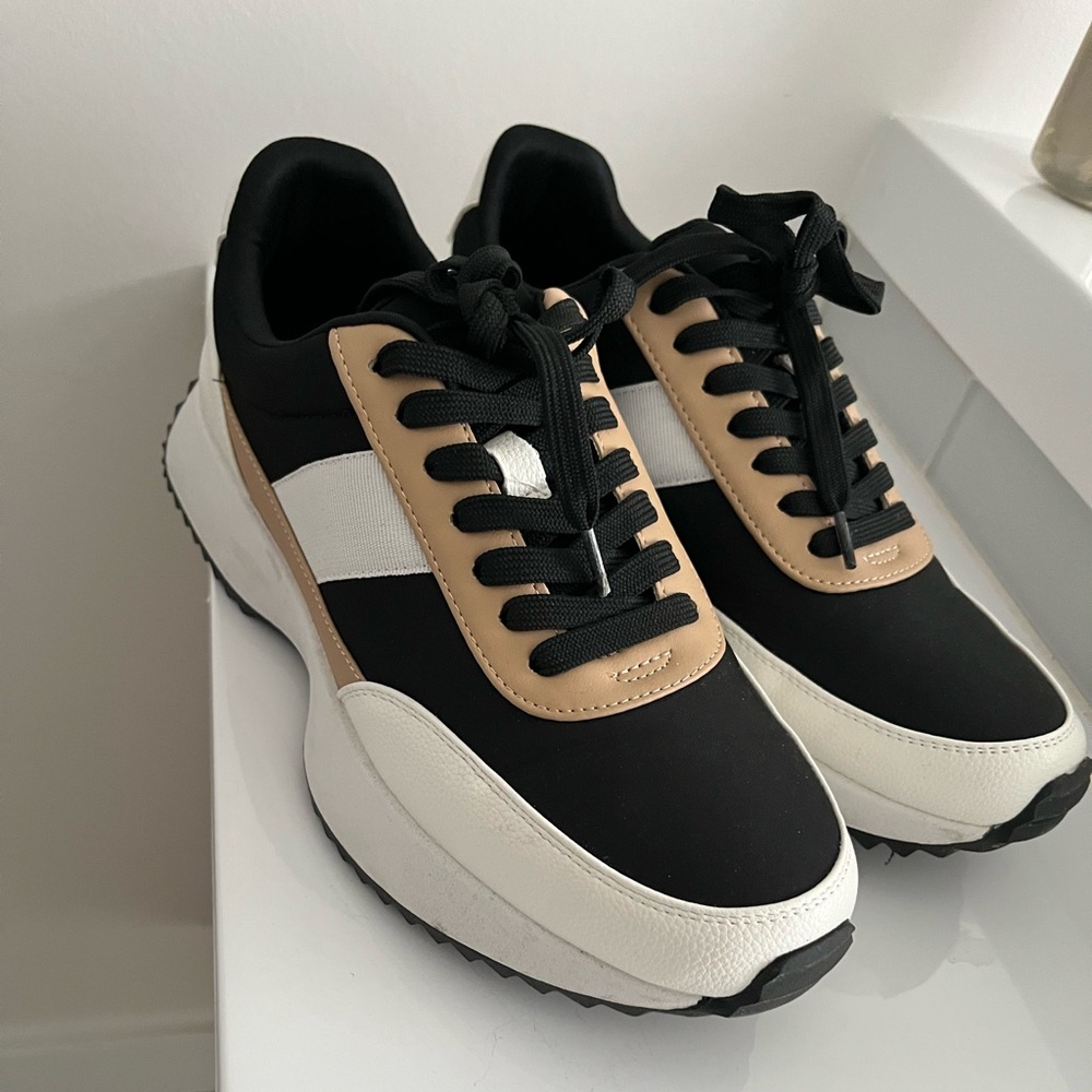 Dolce Vita sneakers